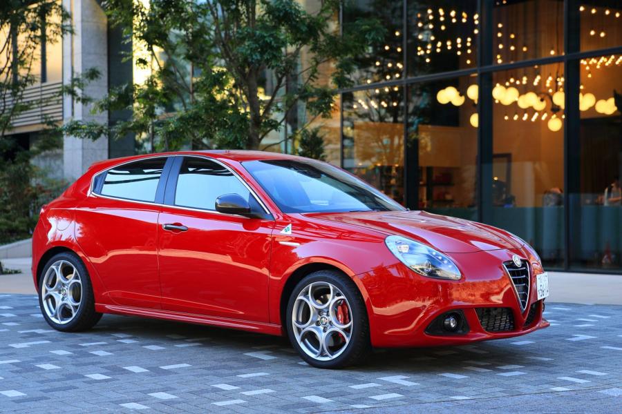  Alfa Romeo Giulietta Quadrifoglio Verde (940) 2015 года  (JP) (фото 3 из 3)